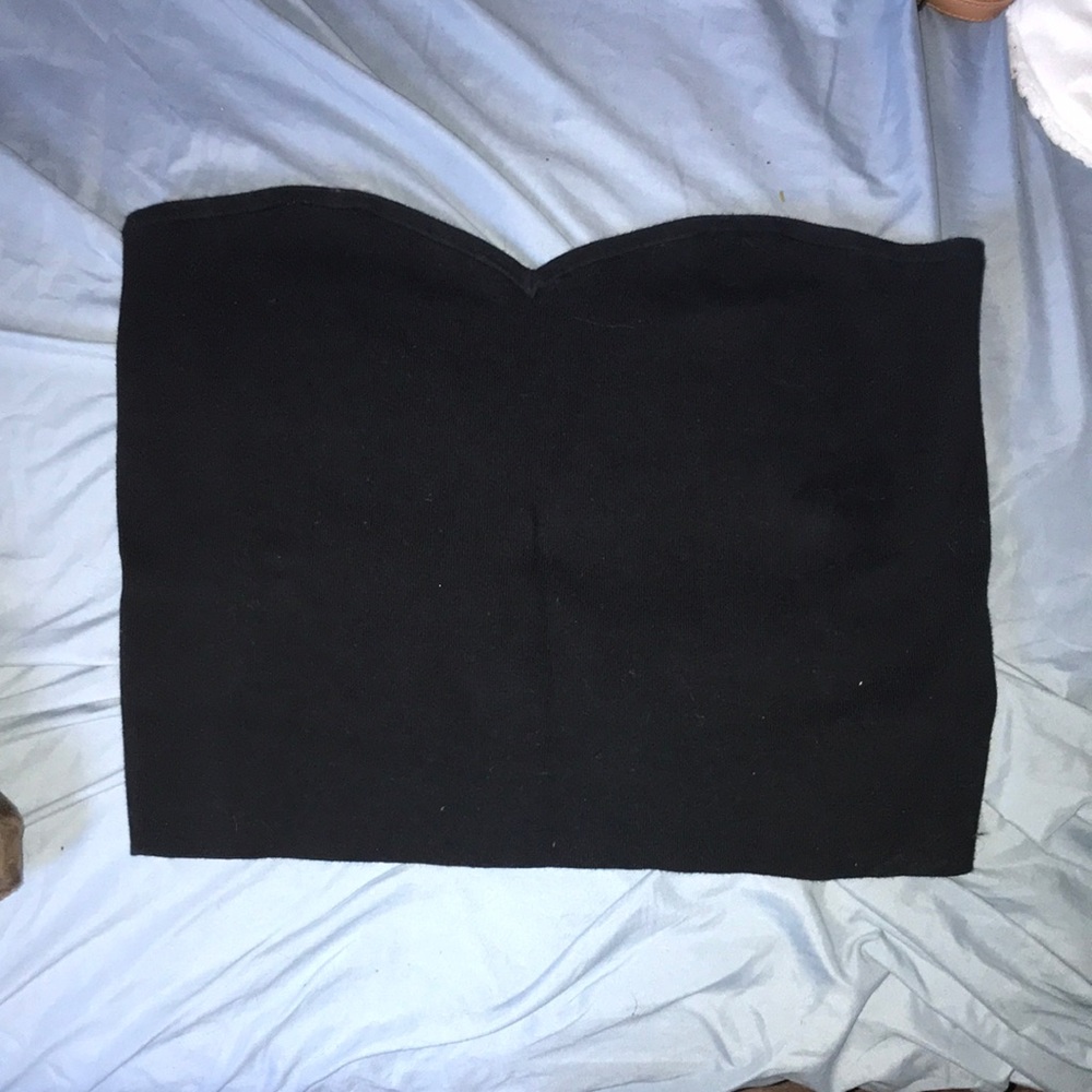 black crop top